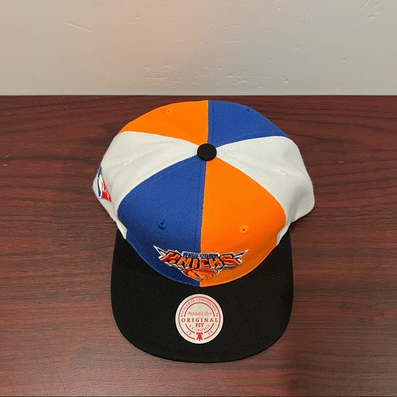 Mitchell & Ness, SnapBack Hat, New York Knicks - Picture 3 of 9